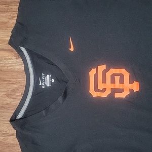 SF Giants Nike Dri-Fit V-Neck womans tee size Small